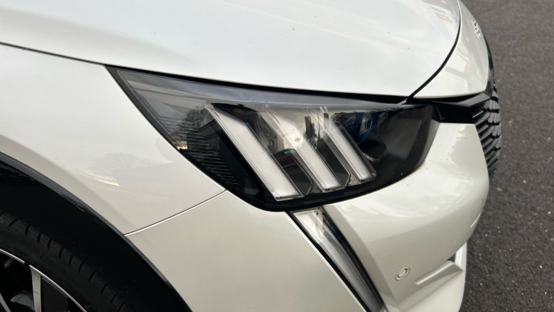 Peugeot 208 1.2 PureTech 100 GT 5dr EAT8 Petrol Hatchback